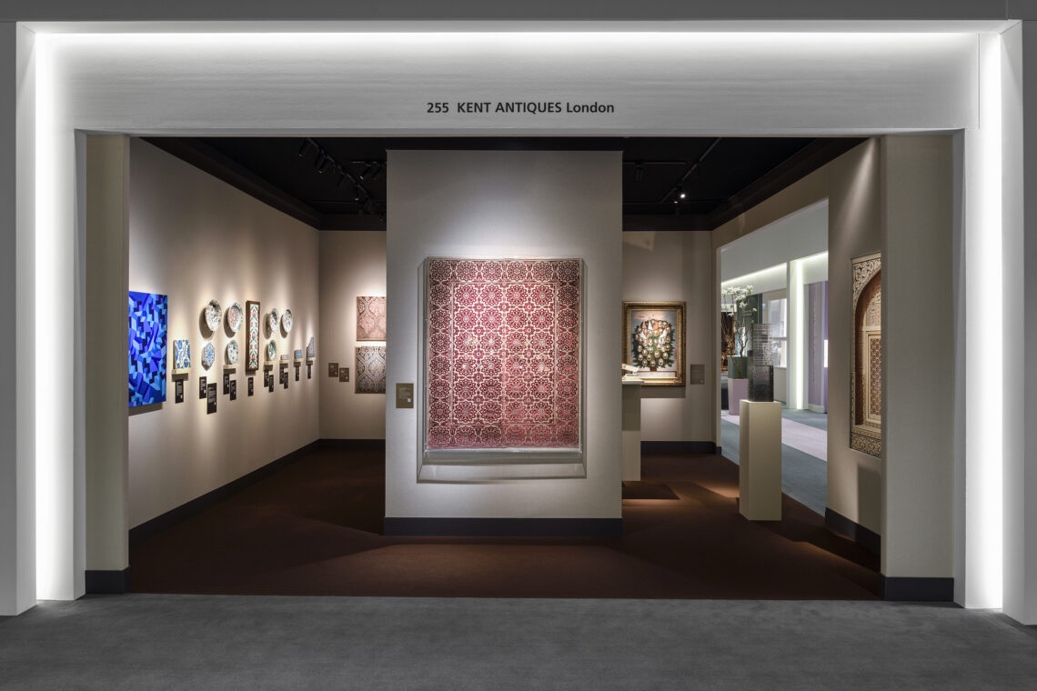 kent-antiques-london-exhibition-tefaf-2024-02
