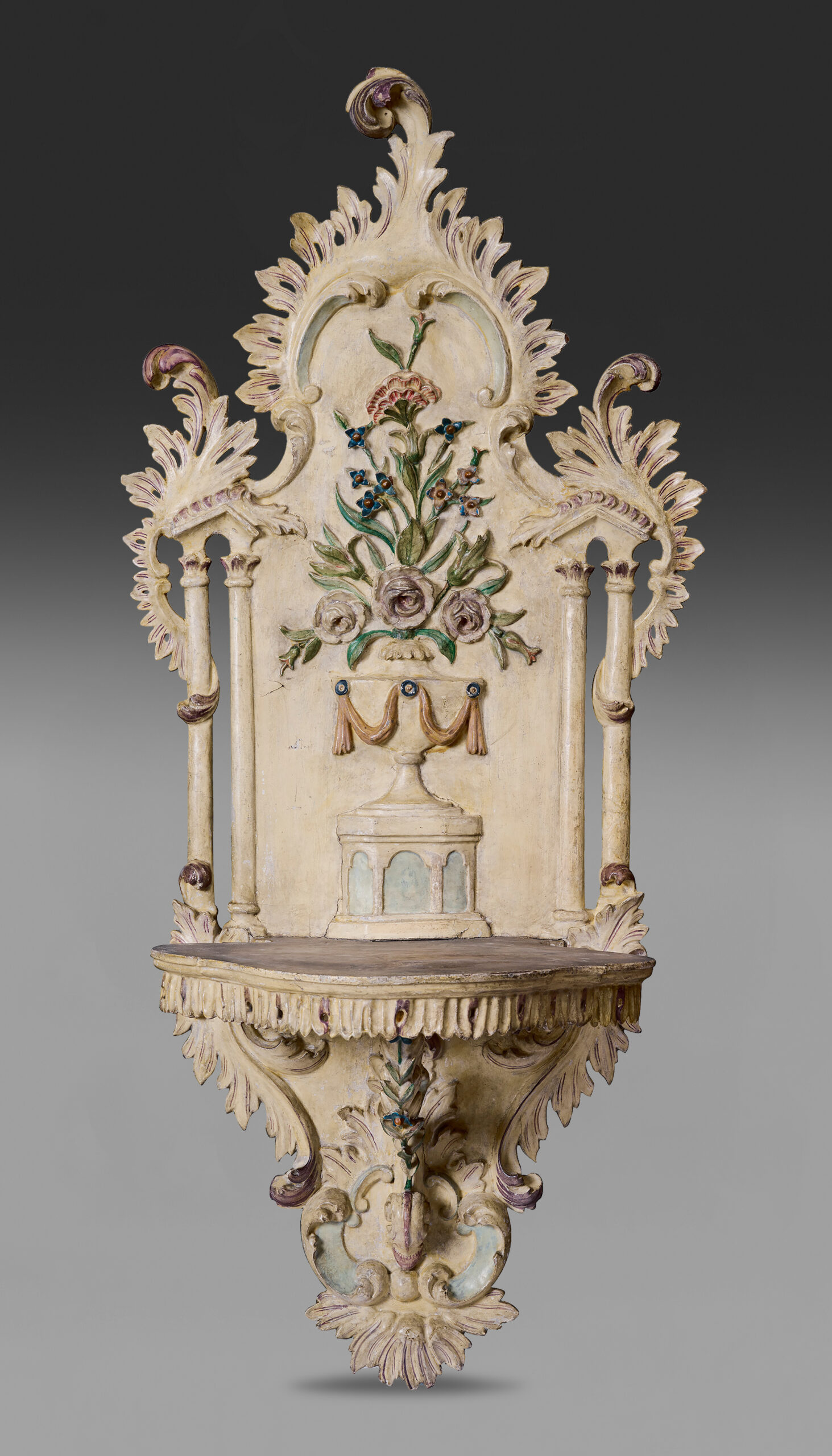 Paır Of Ottoman Turban Stands Decorated Wıth Sprıng Flowers In A Vase
